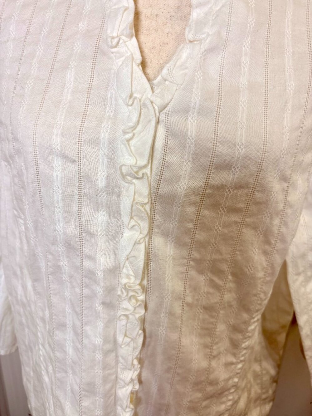 Vintage Evan-Picone White Cotton Button Front Ruffle Blouse Romantic Size 14 - Picture 2 of 7